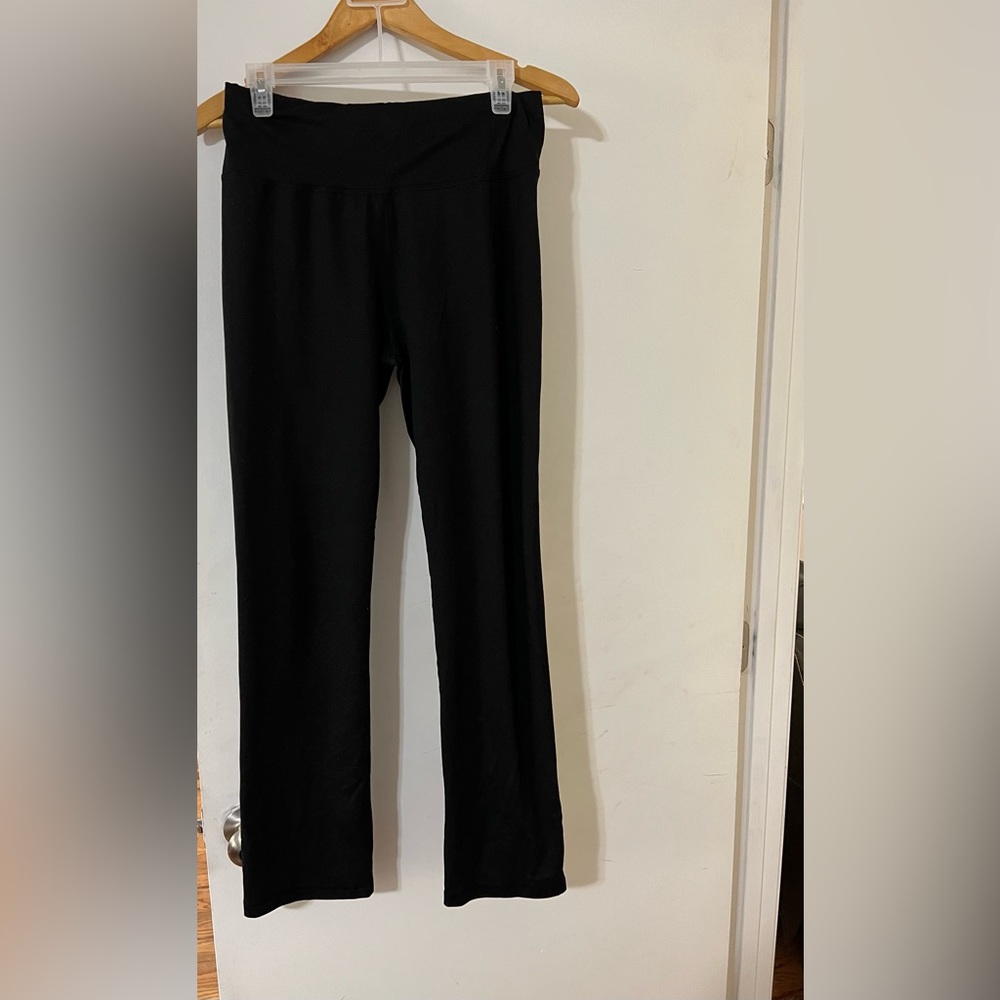 Avia black active stretchy pants size medium (8-10)